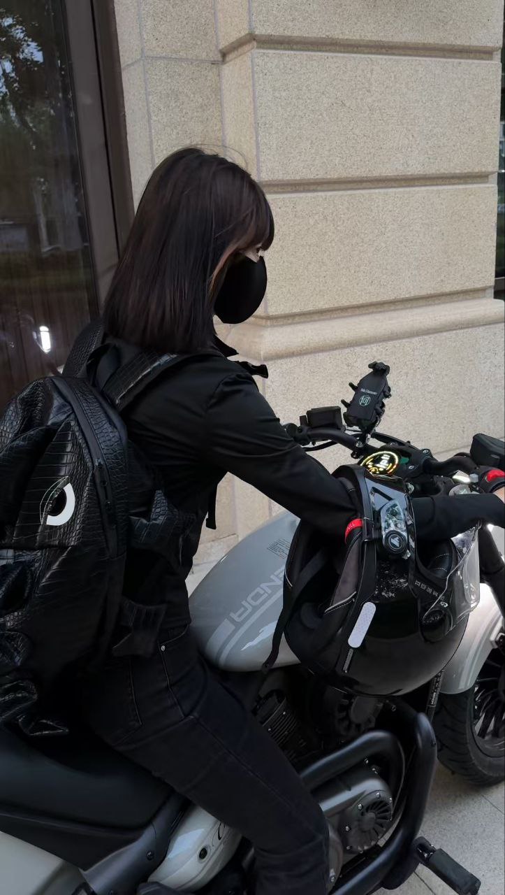 图片[3]-抖音短发高颜值玉足博主公主电闪[680P25V]