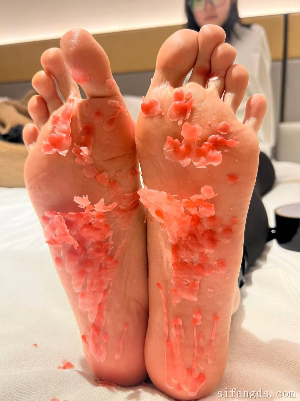 图片[11]-【onn影像】希腊脚女孩的绝美足拍+脚底滴蜡搔痒，脚趾细长整齐[67P10V]-尤妹社