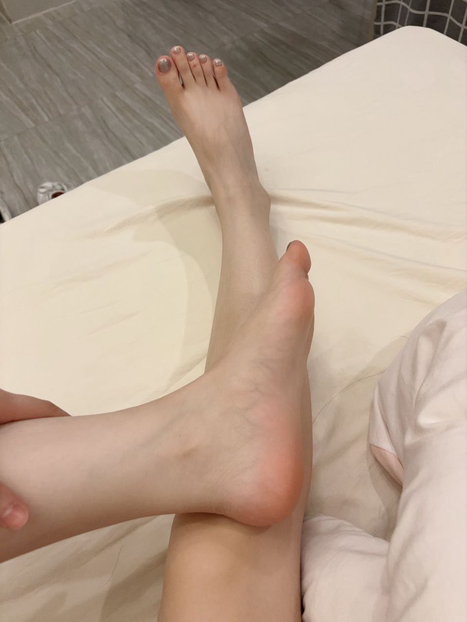 图片[3]-素人原创-网聊的素人可爱小姐姐自拍美腿美脚-尤妹社