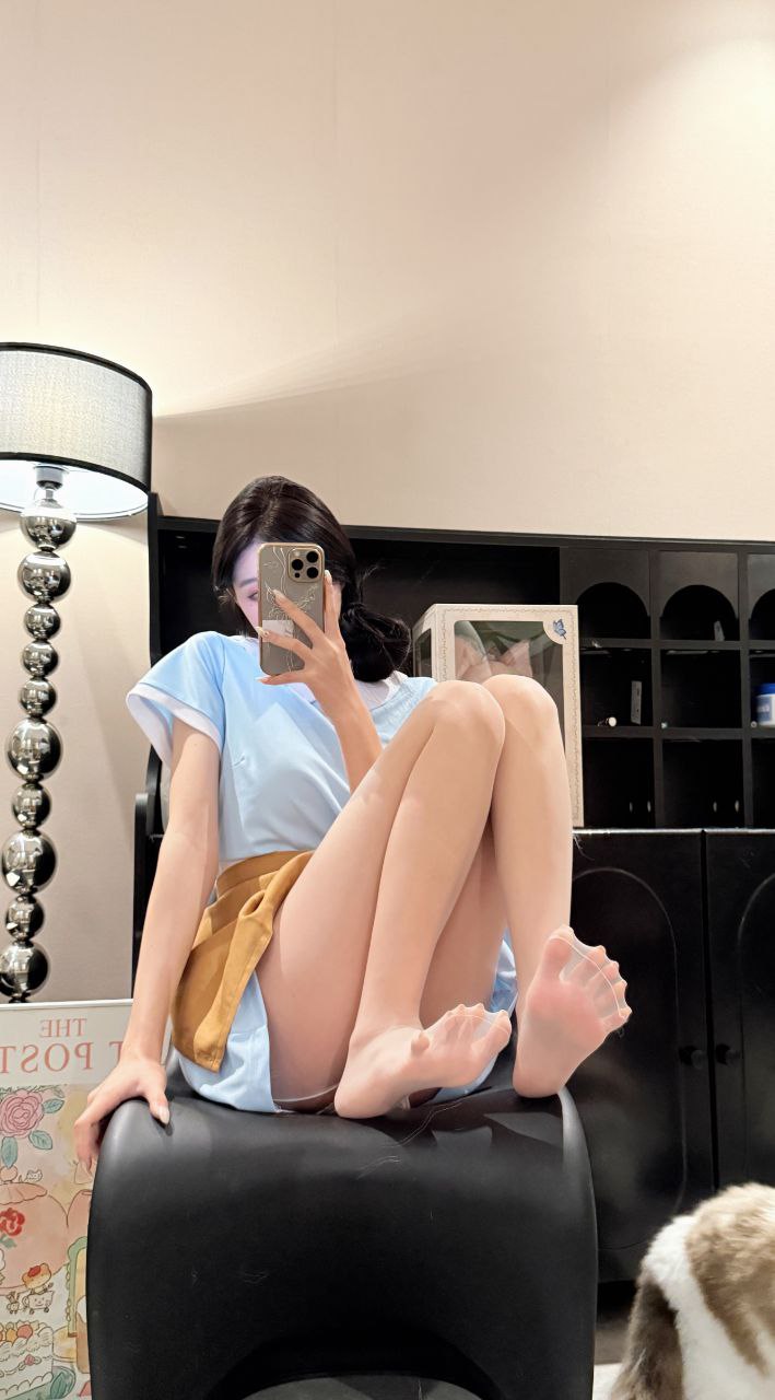 图片[1]-抖音御姐丝袜玉足博主妮兔t[最新6套图包]-尤妹社