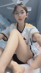 图片[2]-素人原创-清纯活力女大宿舍内高冷辱骂展示足底[2V]-尤妹社