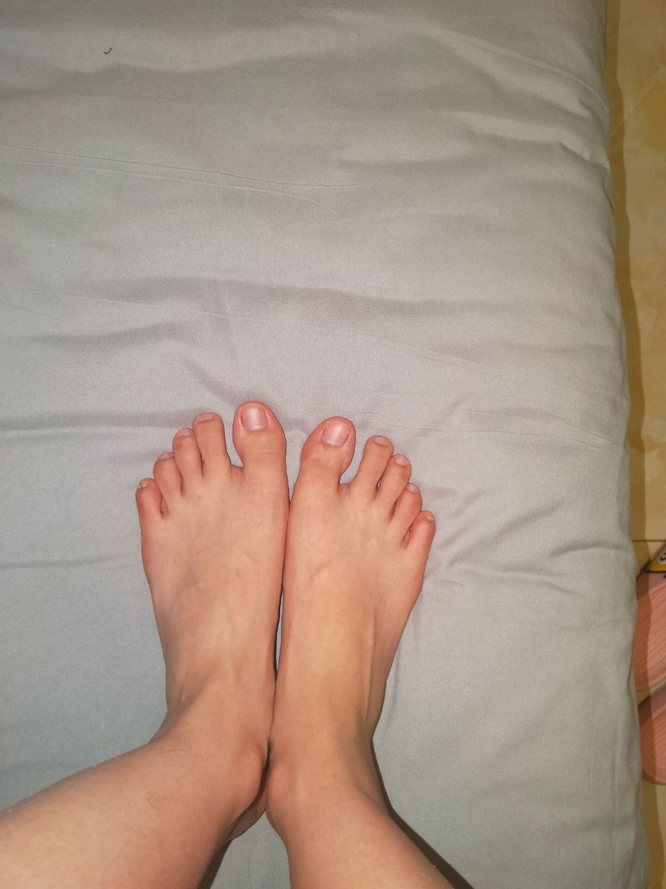 图片[8]-面试套路-面试套路素人小姐姐脚脸同框展示足底-尤妹社