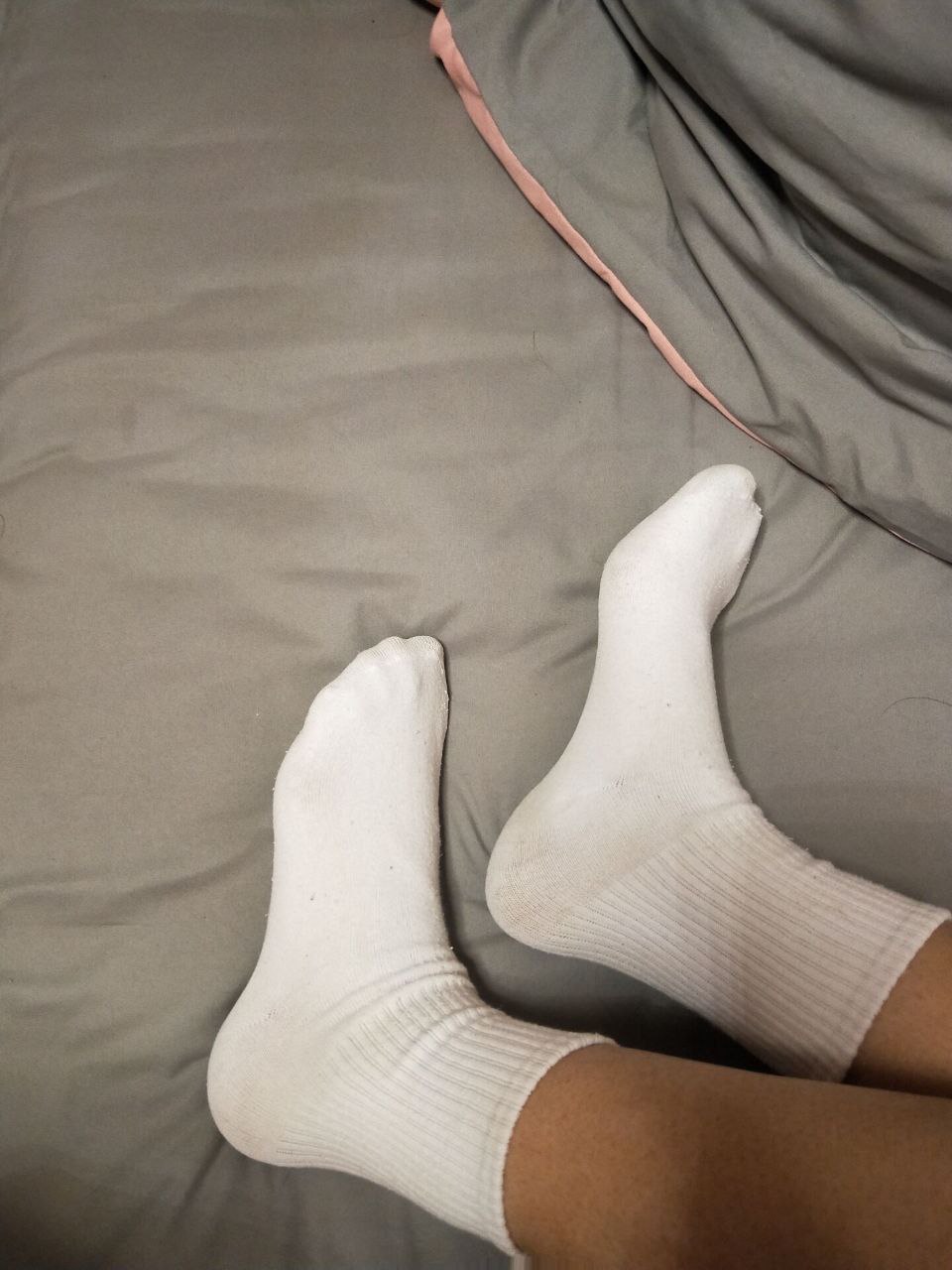 图片[10]-面试套路-面试套路素人小姐姐脚脸同框展示足底-尤妹社