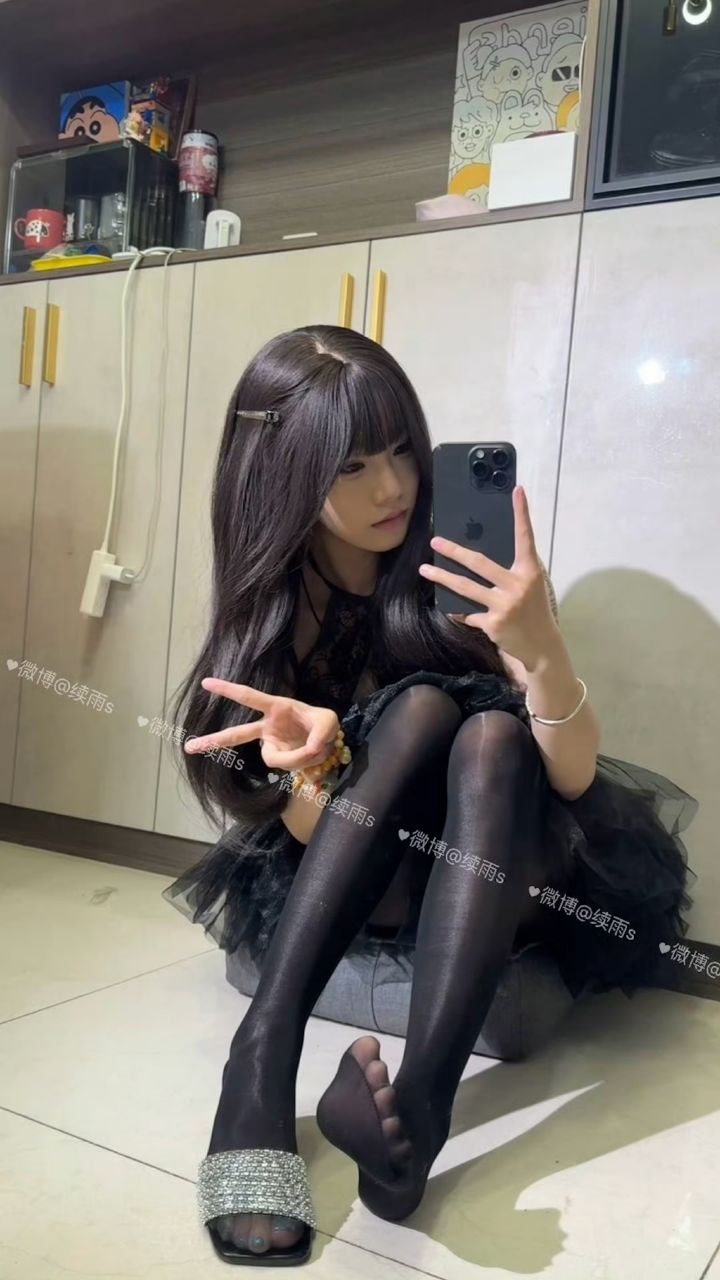 图片[7]-抖音微博擦边精神小妹系博主续雨s定制视频[30P25V]-尤妹社