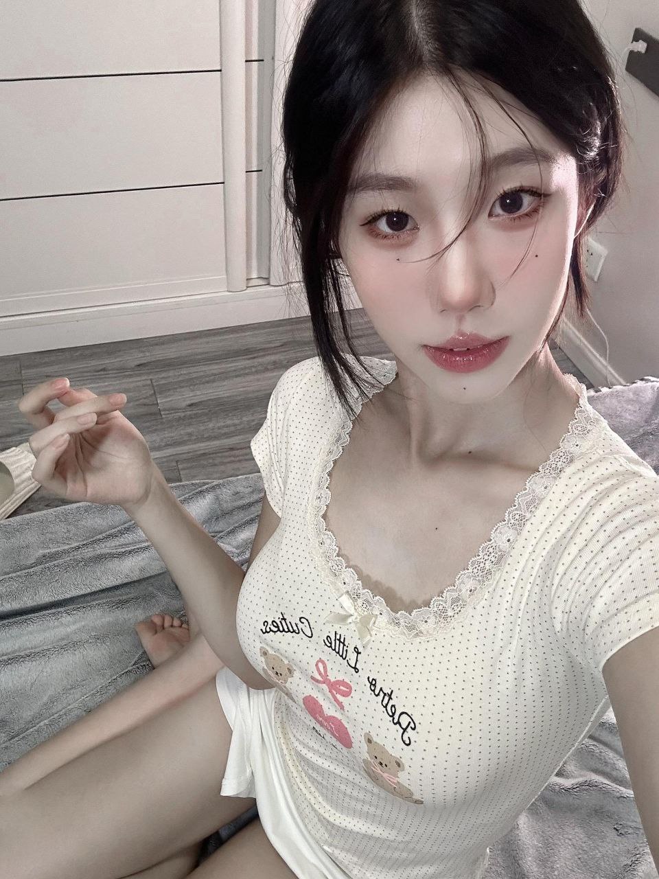 图片[2]-抖音猫系极品颜值御姐一只妮[614P23V]