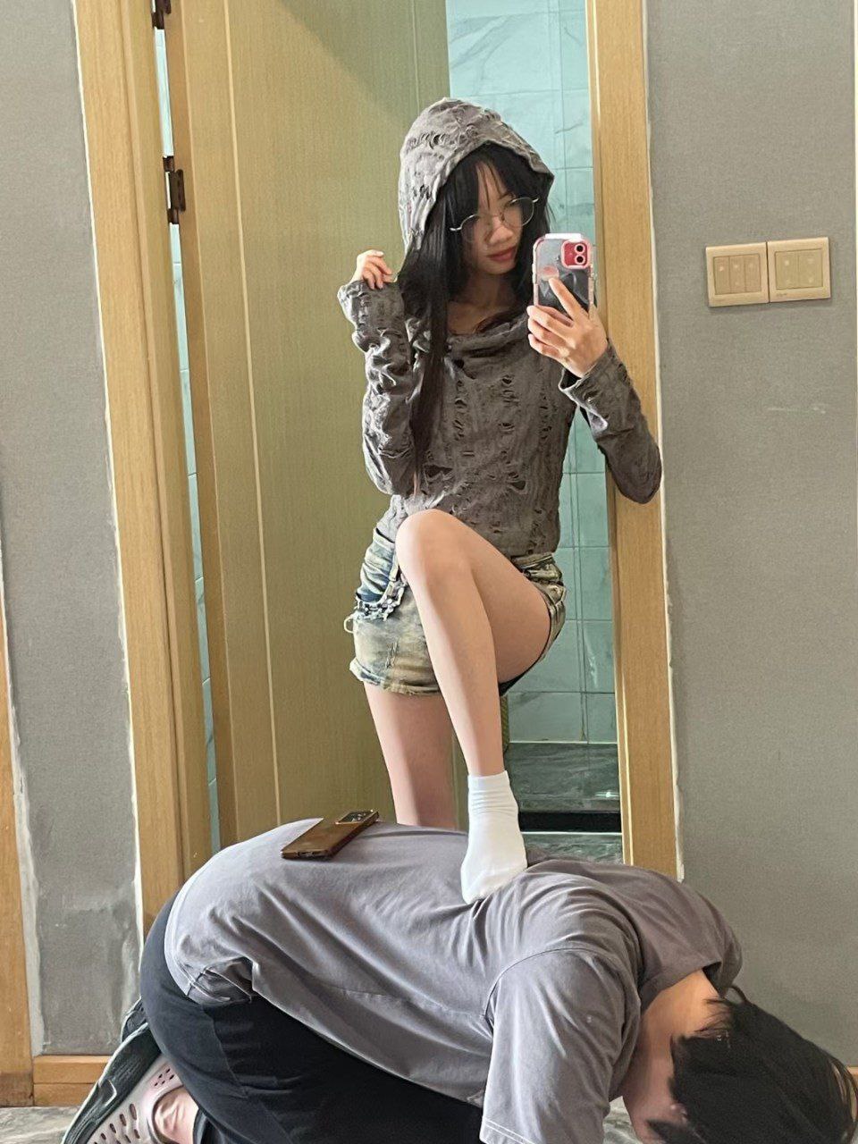 图片[11]-抖音推特博主零陆大人反差踩踏男奴门槛内福利[294P44V]-尤妹社