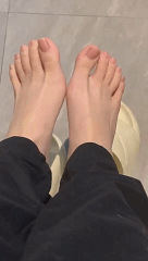 图片[4]-【主播定制】800元定制高颜值女主播大尺度秀脚食物踩踏[30V]-尤妹社