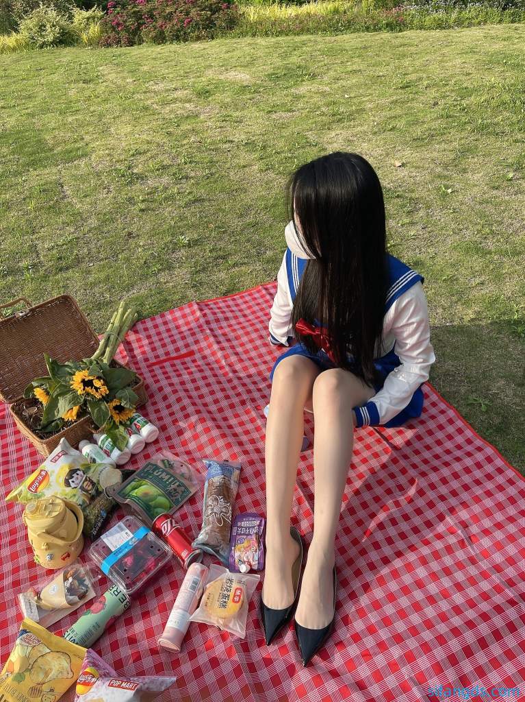 图片[21]-抖音30万粉丝博主软妹小九九价值300元微信朋友圈写真套图[34合集]-尤妹社