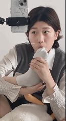 图片[5]-抖音苗条娇小嫩妹博主【小妍my】舔白皙小脚丫隔裤自X[40V]-尤妹社