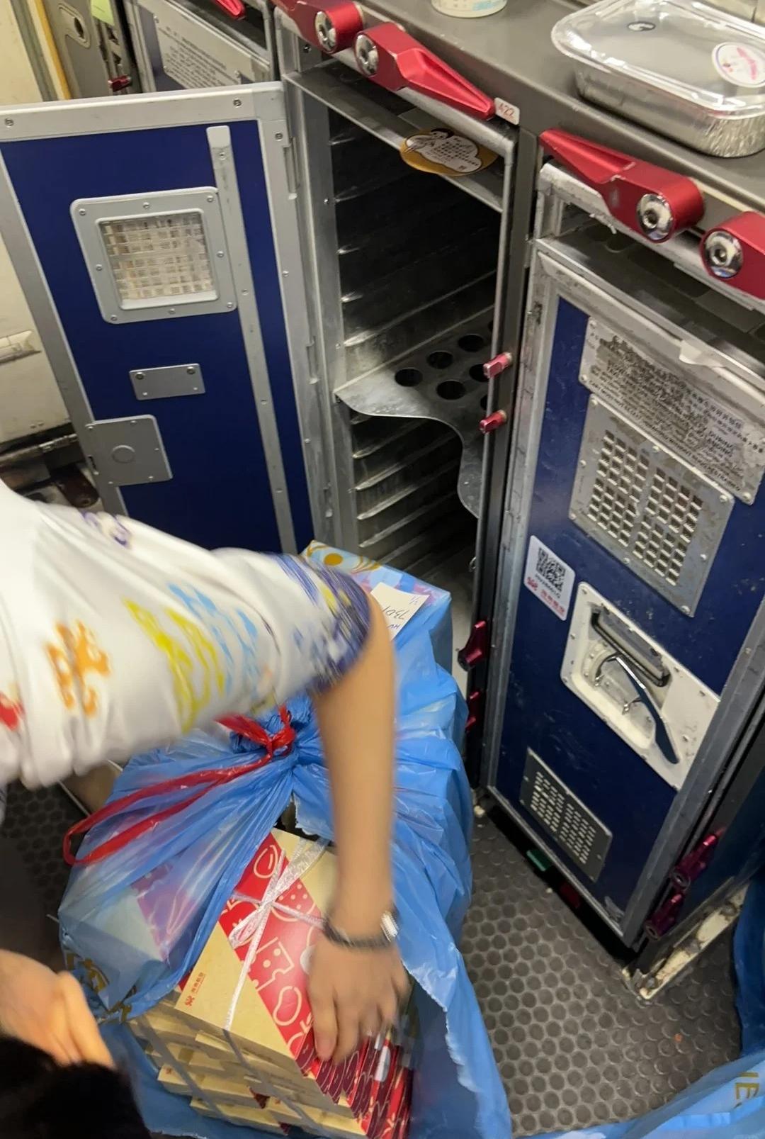 图片[12]-空姐系列合集不爱飞的海燕、月野兔等空姐制服资源[276V]-尤妹社