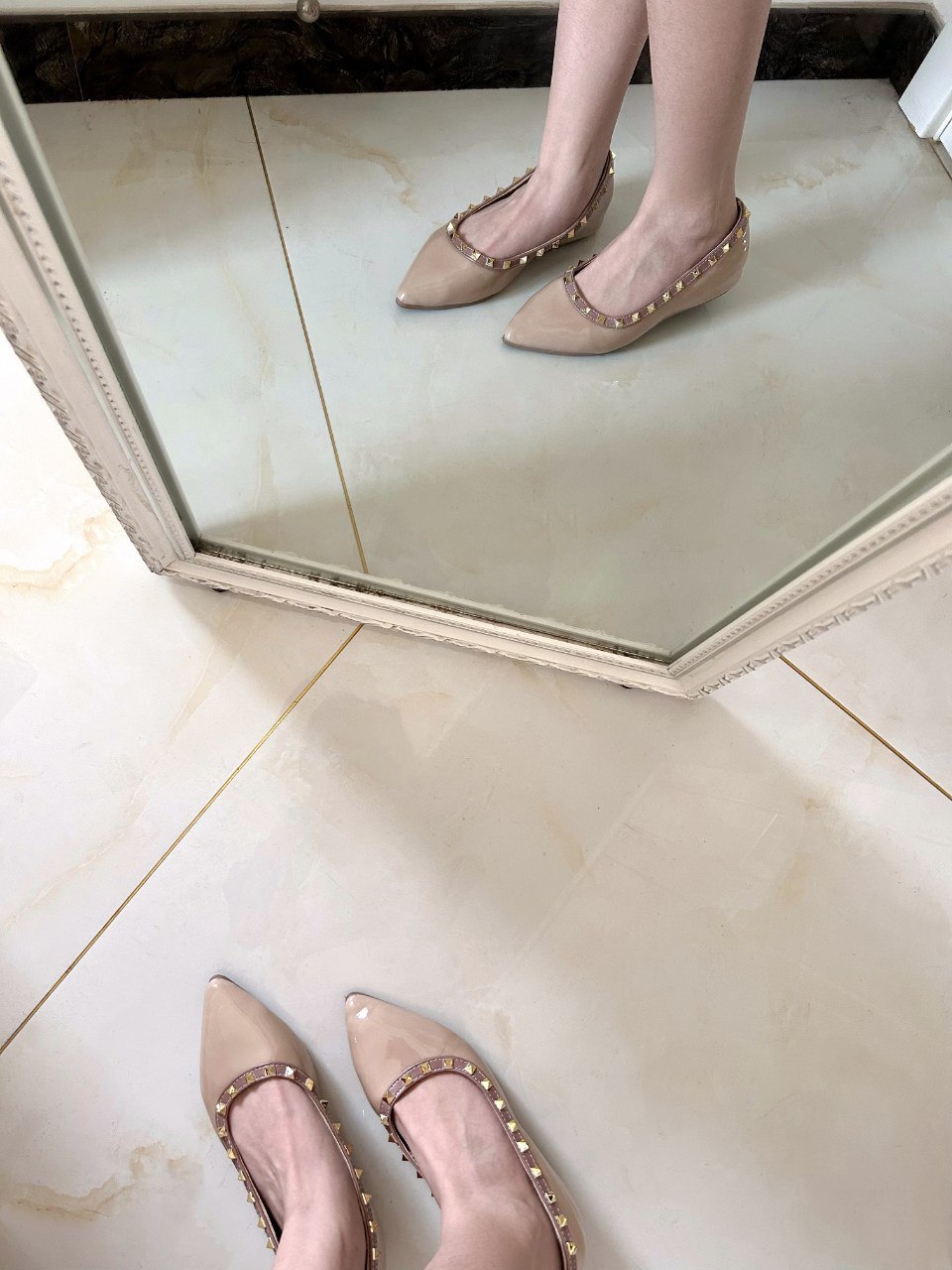 图片[16]-闲鱼购买二手华伦天奴平底鞋套路妹子上脚拍摄[4V]-尤妹社