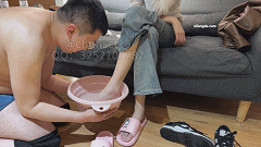 与精神小妹的那些年 大学系花的清理工具喝洗脚水[5V]-尤妹社