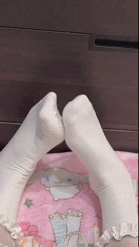 图片[4]-高颜值玉足小网红立早张付费福利视频及定制[29P113V]-尤妹社