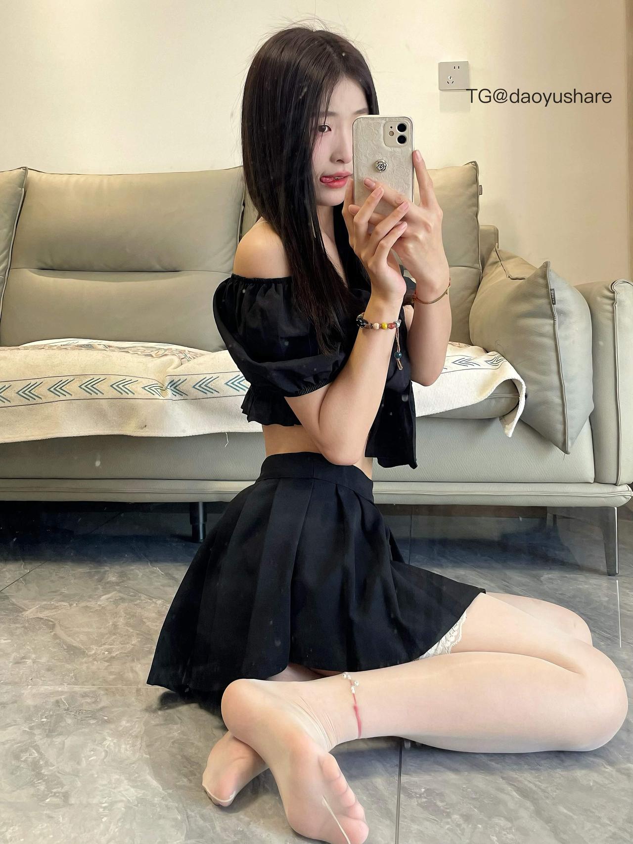 图片[12]-抖音博主粉红小香猪高潮脸美脚香鞋岛遇VIP内容[160P8V]-尤妹社