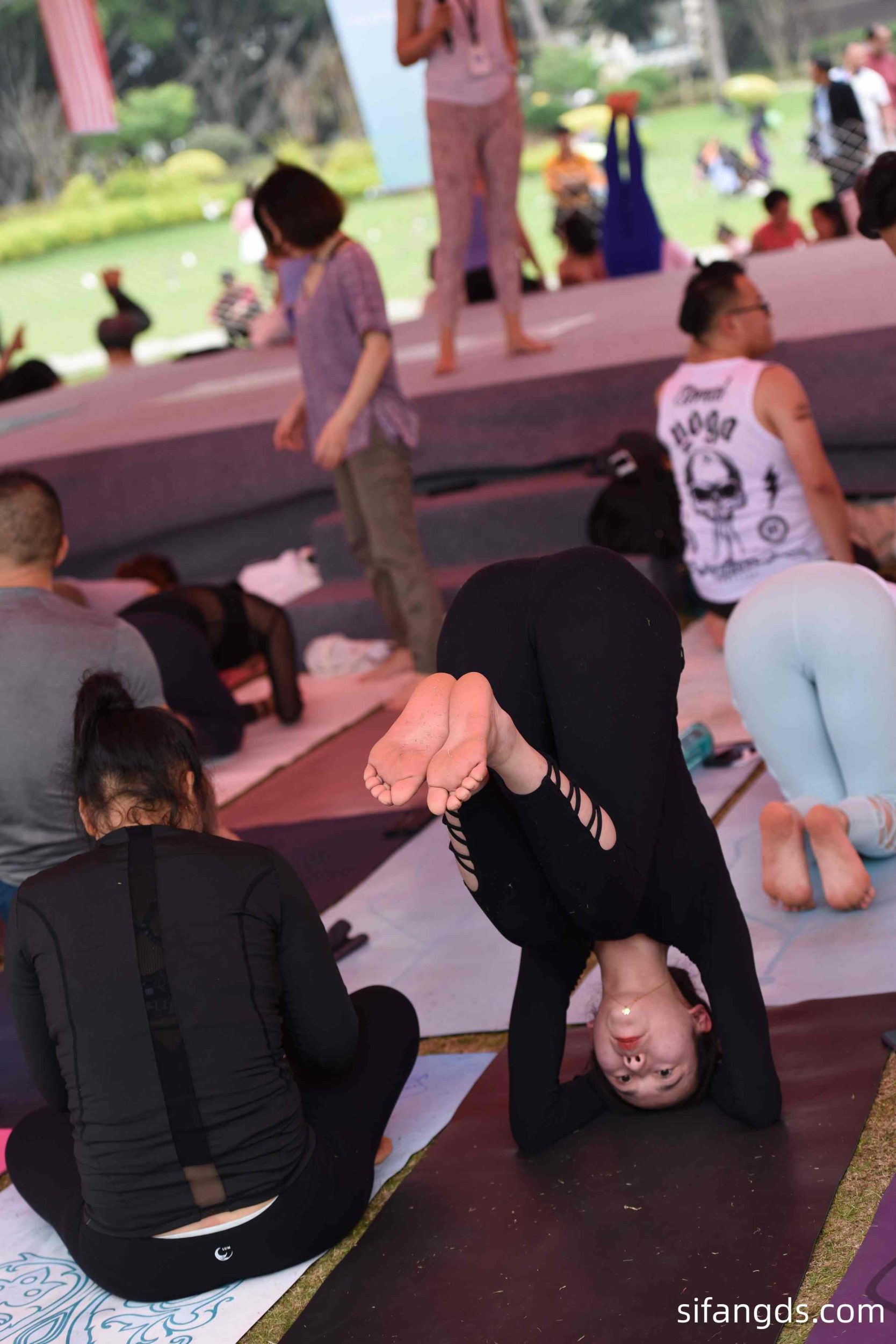 图片[3]-成都富婆少妇户外瑜伽活动美脚美臀特写原图[1045P]-尤妹社