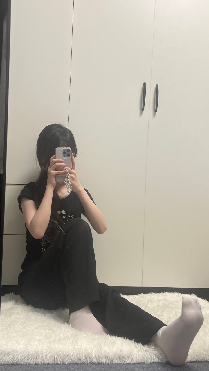 图片[18]-抖音玉足少女博主炸毛可乐-爱吃猪脚饭-福建IP最新定制合集[622P148V]-尤妹社