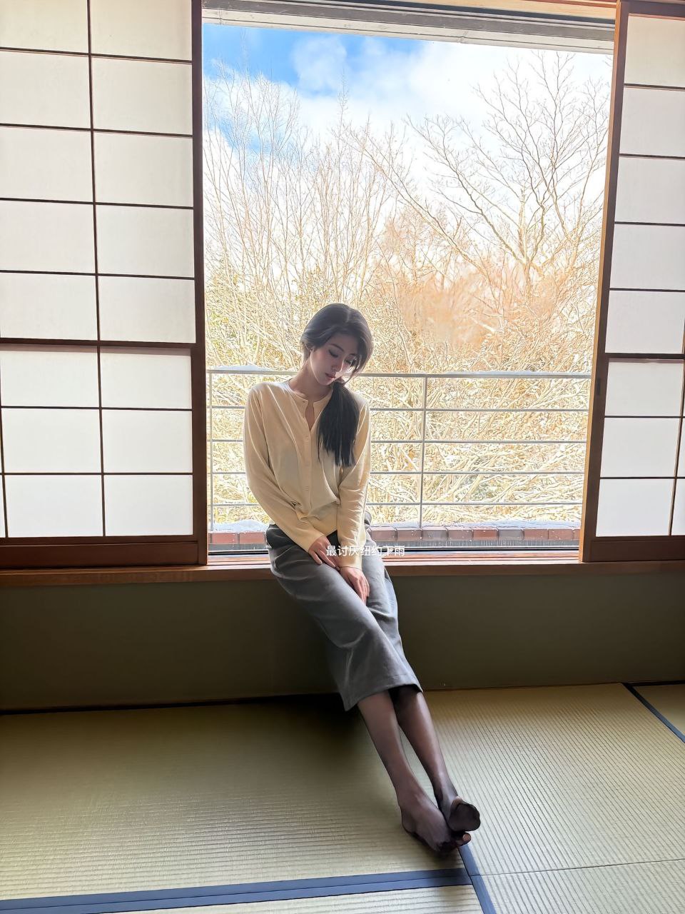 图片[11]-OF美臀美脚博主做讨厌纽约下雨性感美臀丝足定制[38P28V]-尤妹社