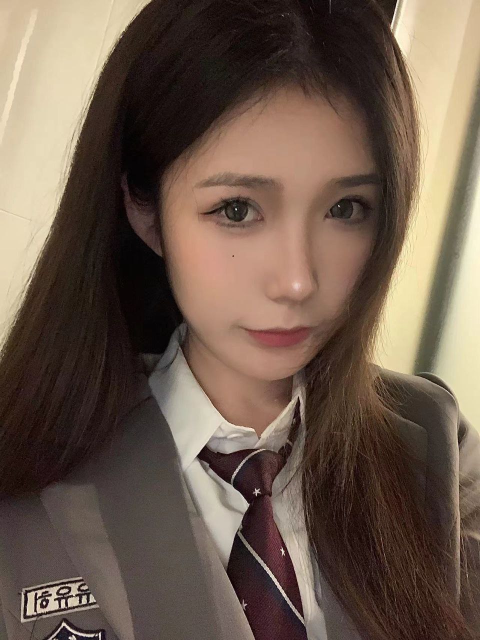 图片[4]-高颜值御姐博主重金定制黑丝美脚特写，极品黑丝挑鞋极致诱惑，脱白袜展示白嫩足底！[29P4V]-尤妹社