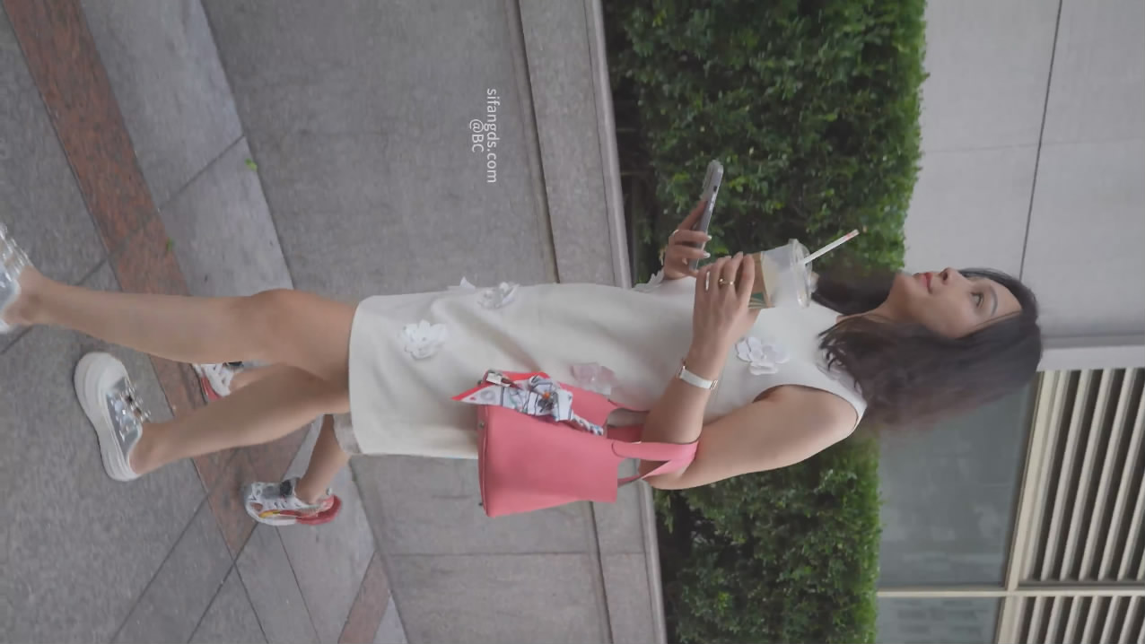 图片[5]-快手极品美人四川31万网红 瑜婉媮晚 极品身材长相清秀 私人定制 内衣顶胯反差骚舞诱惑 [17V]-尤妹社