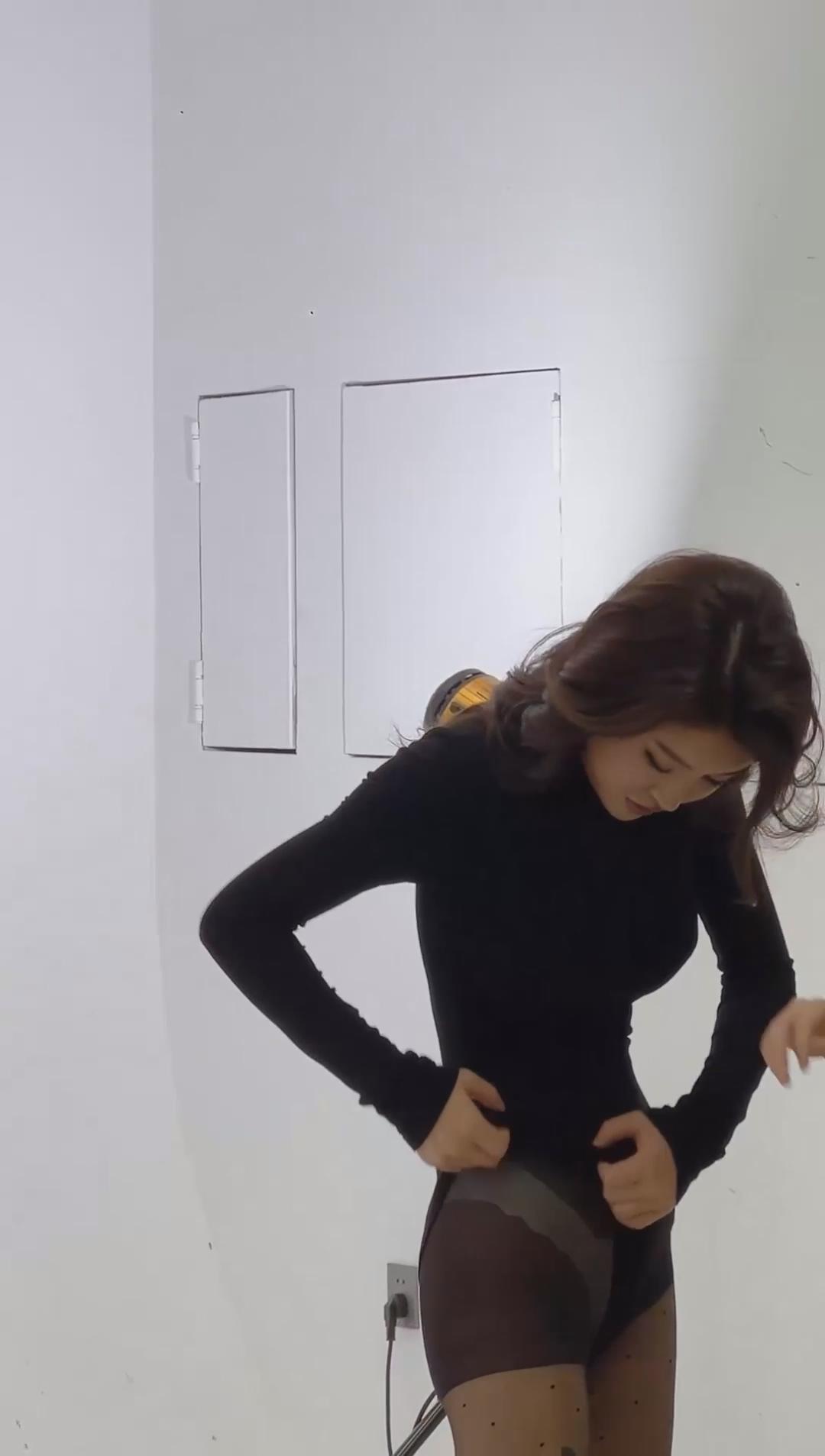 图片[29]-抖音新娘化妆间 婚房 写真 直播走光露点合集8.7G-尤妹社