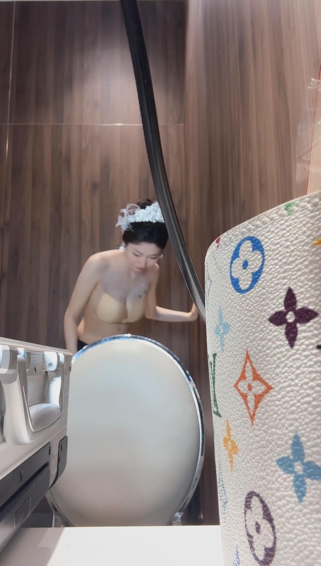 图片[2]-抖音新娘化妆间 婚房 写真 直播走光露点合集8.7G-尤妹社