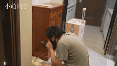 图片[3]-女仆装小妹妹被男子掐晕挣扎摆弄身体玩美脚-尤妹社