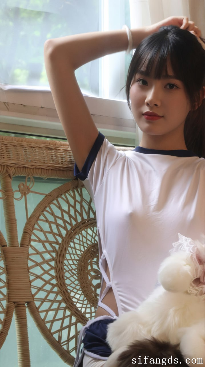 重磅【大学生私房拍摄】18岁身高163高颜值嫩妹[310P1V]-尤妹社