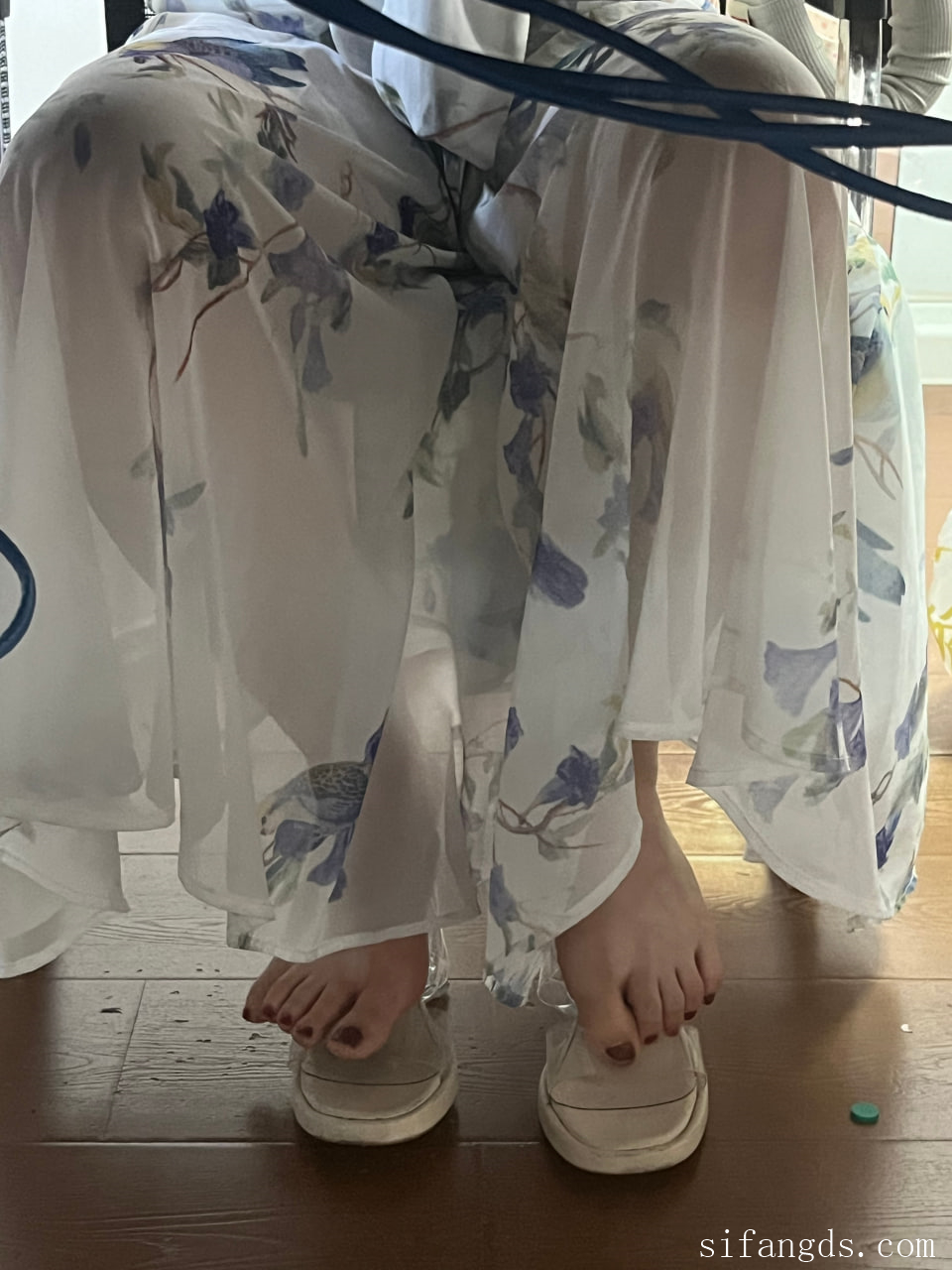 图片[4]-【极品同事】桌下偷拍女同事走光 潜入她家偷拍内裤[131P46V]-尤妹社