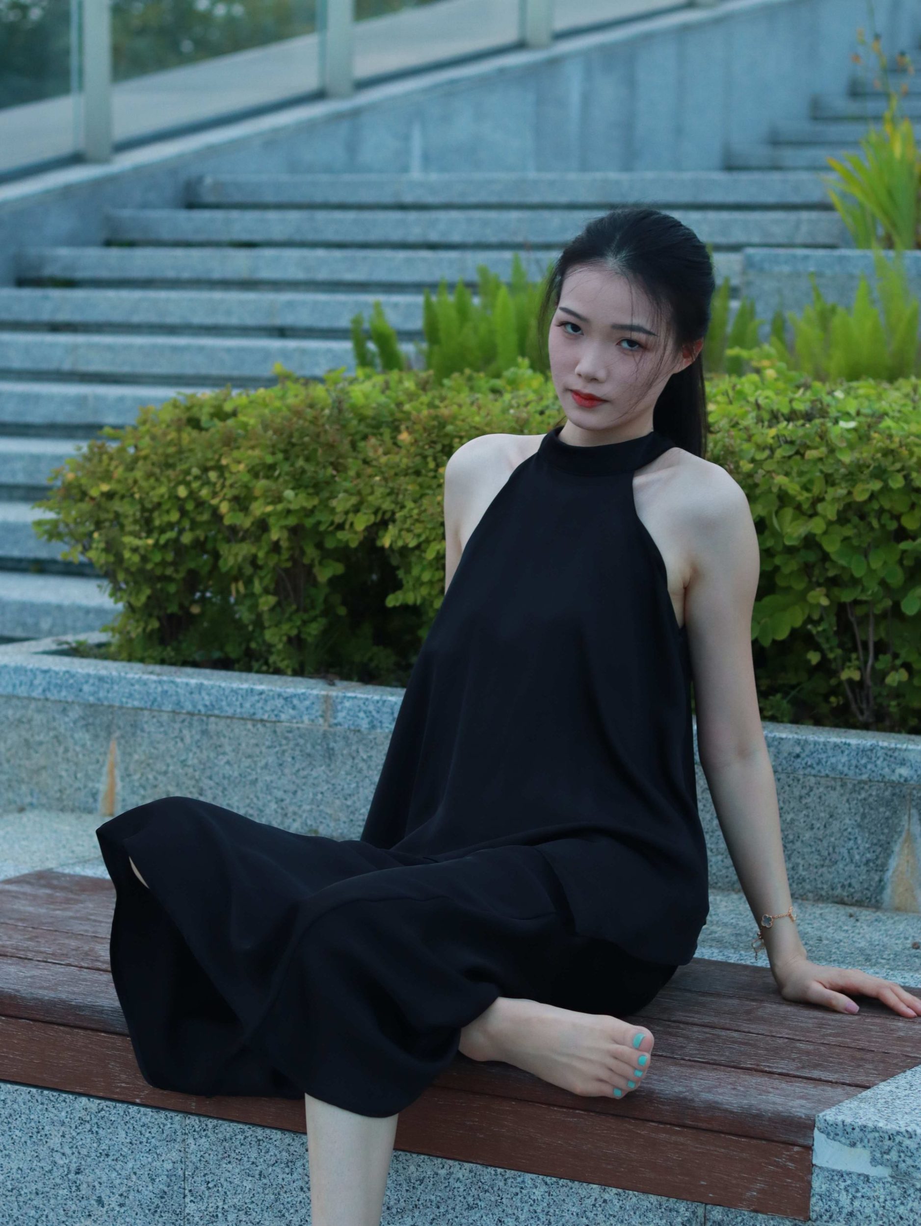 图片[3]-个人摄影师系列多位高颜值素人小姐姐户外美脚摄影含拍摄花絮和成片[168.4G]-尤妹社