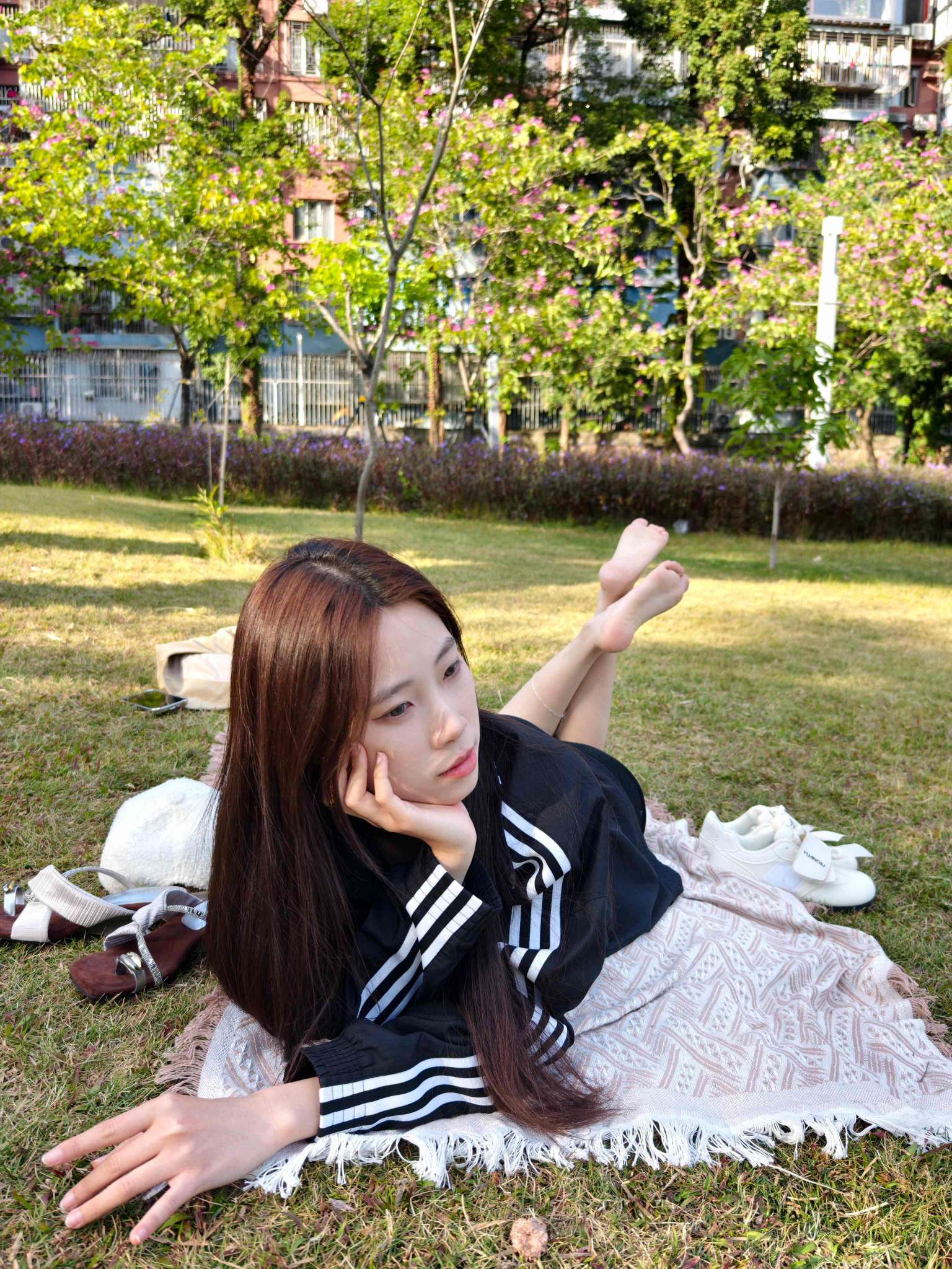 图片[12]-个人摄影师系列多位高颜值素人小姐姐户外美脚摄影含拍摄花絮和成片[168.4G]-尤妹社