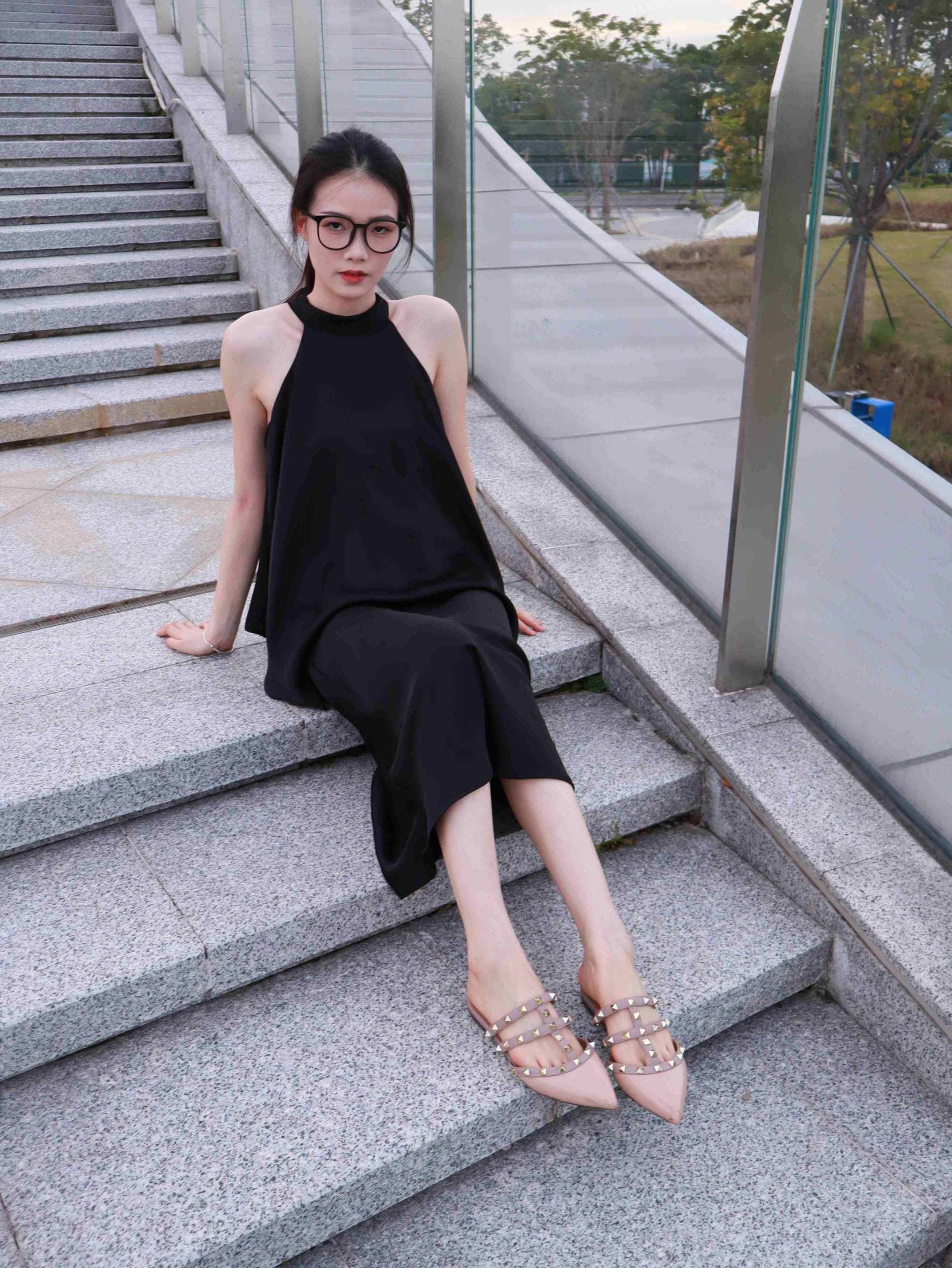 图片[2]-个人摄影师系列多位高颜值素人小姐姐户外美脚摄影含拍摄花絮和成片[168.4G]-尤妹社