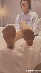 图片[11]-推特优质足控博主FAMA套路同学女大拍摄美脚[60P32V]-尤妹社